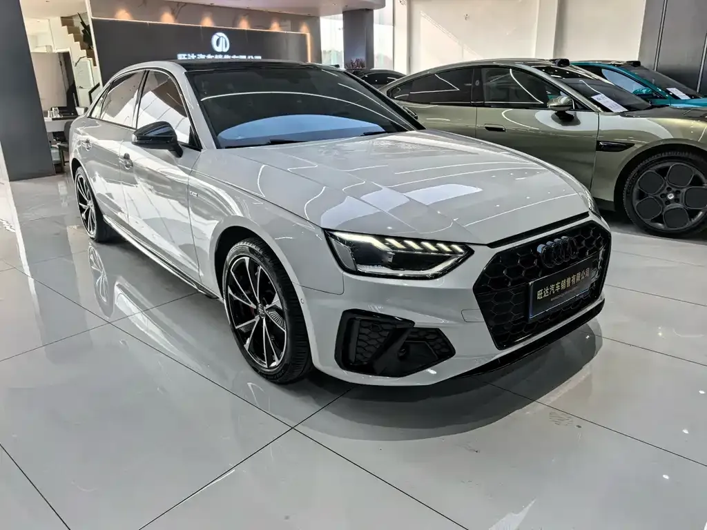 Audi A4L 2023 из CN, фото 6