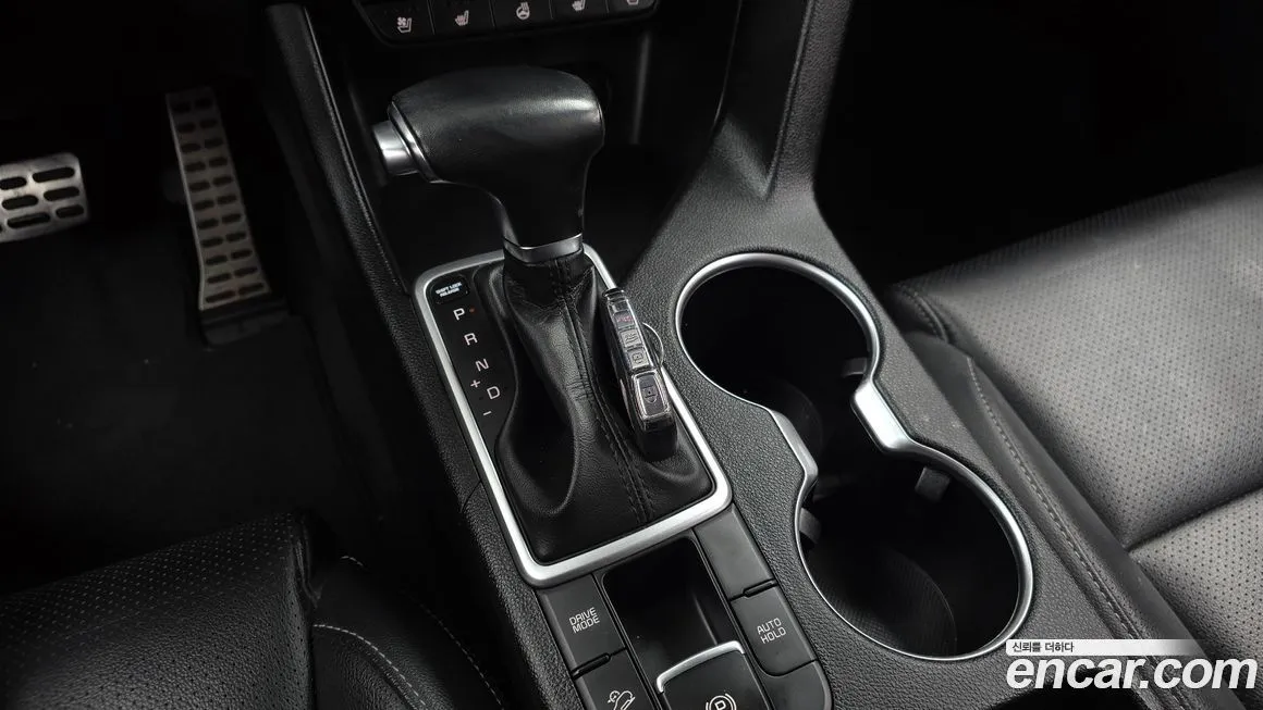 Kia Sportage — фото 10