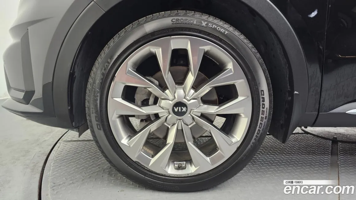 Kia Sorento — фото 5