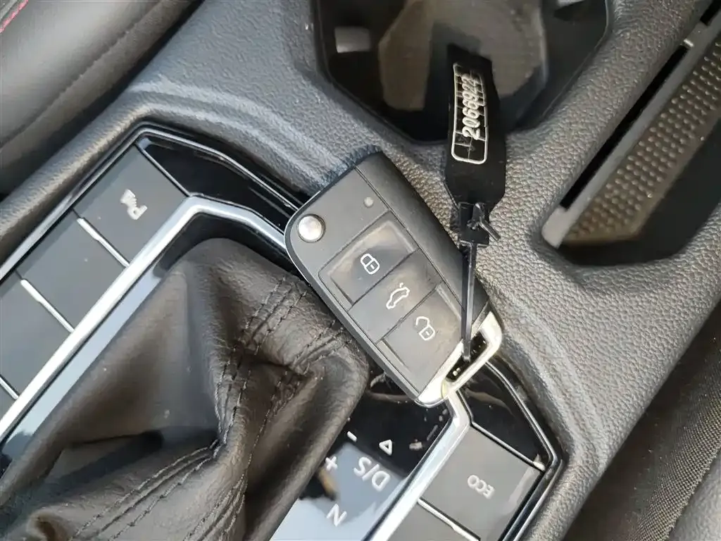 Volkswagen Lavida 2023 из CN, фото 4