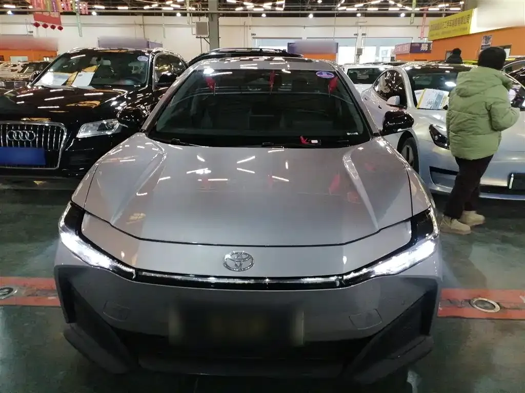Toyota bZ3 2023 из CN, фото 8