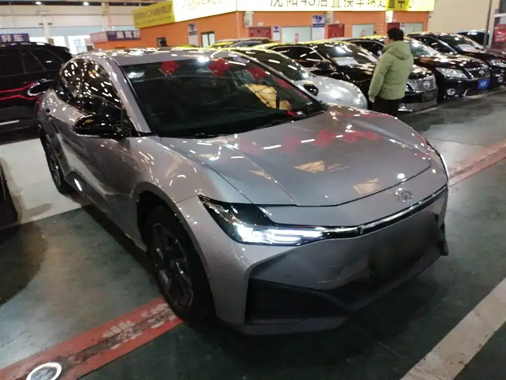 Toyota bZ3 2023 из CN, фото 10