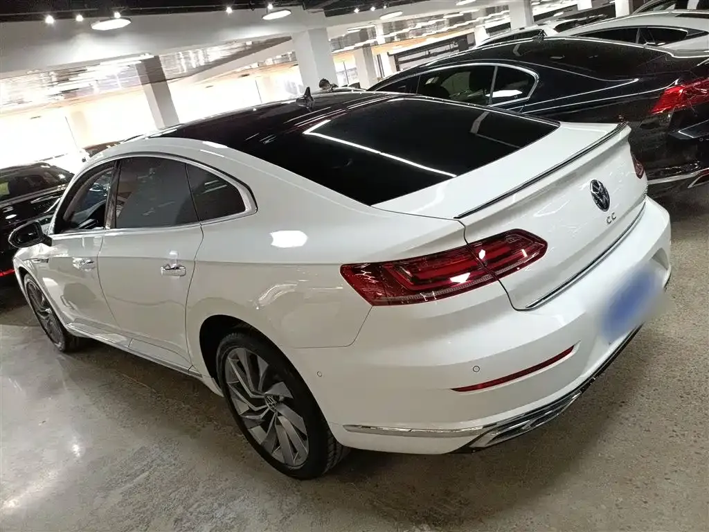 Volkswagen CC 2022 из CN, фото 9