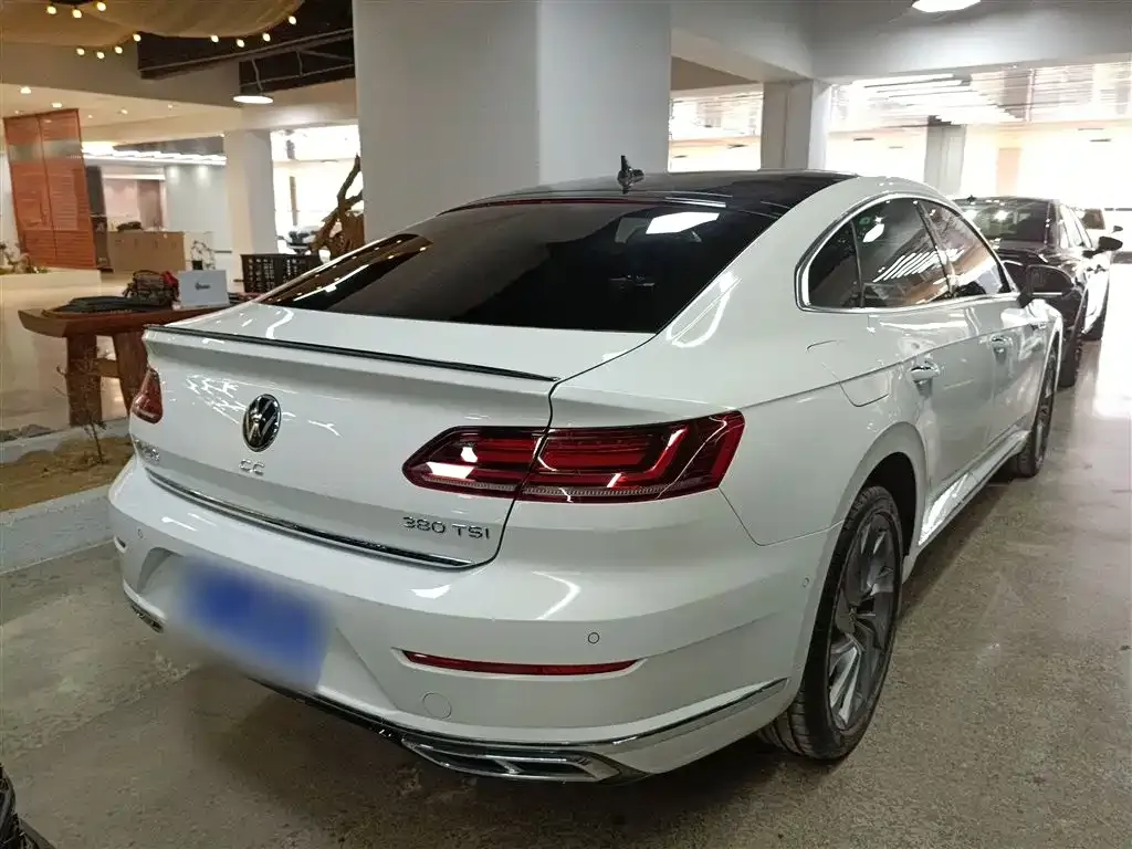 Volkswagen CC 2022 из CN, фото 7