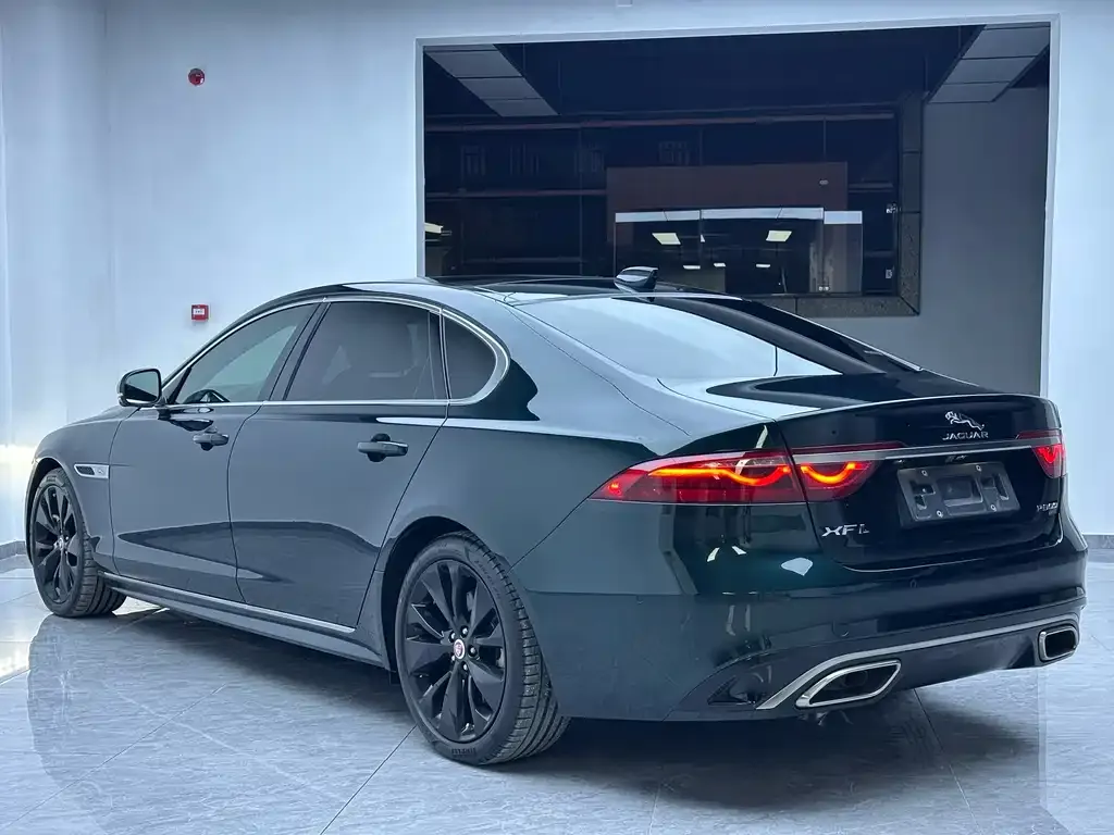 Jaguar XFL 2023 из CN, фото 9