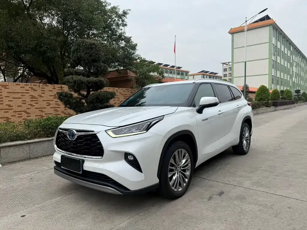 Toyota Highlander 2022 из CN, фото 1