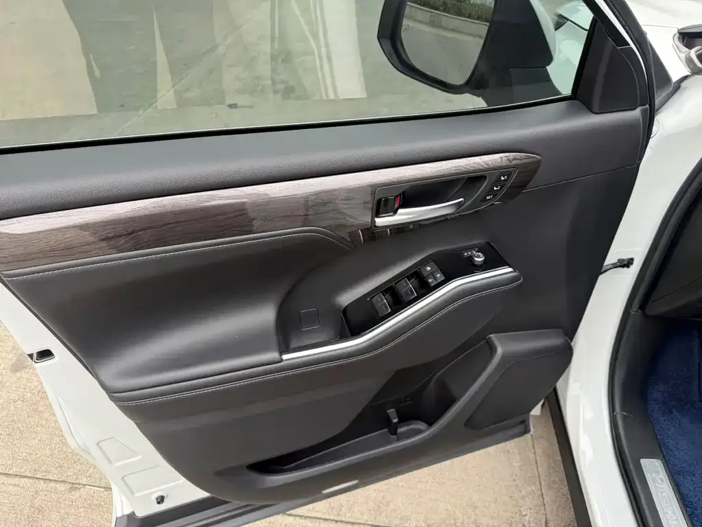 Toyota Highlander 2022 из CN, фото 2