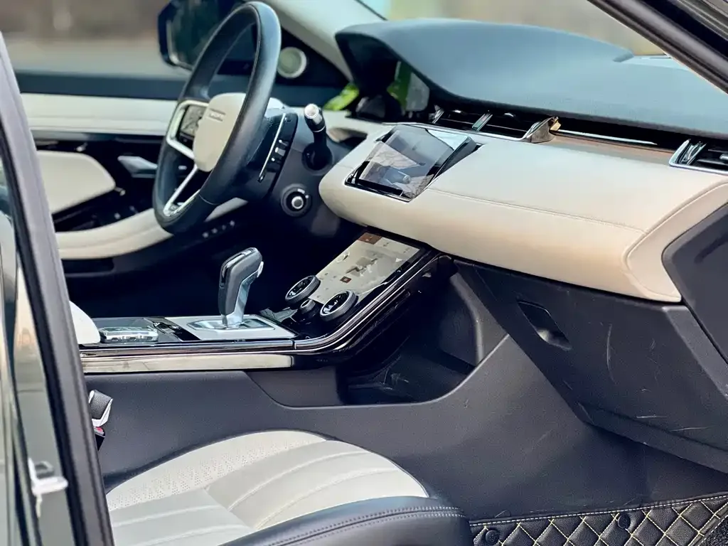 Land Rover Evoque 2023 из CN, фото 9