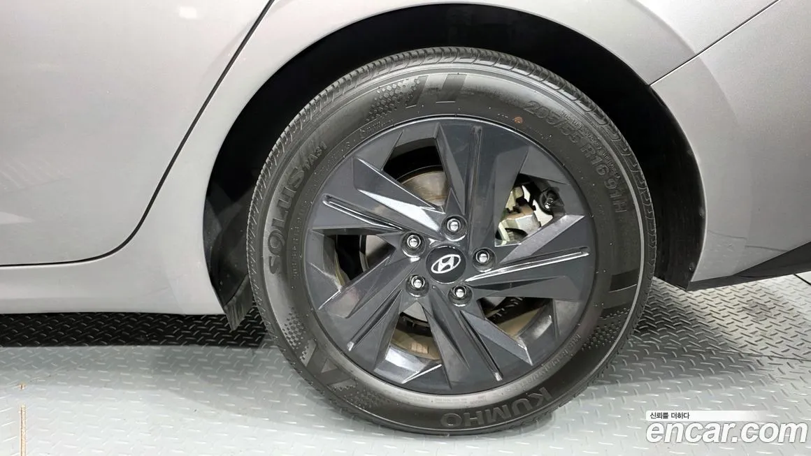 Hyundai AVANTE — фото 4