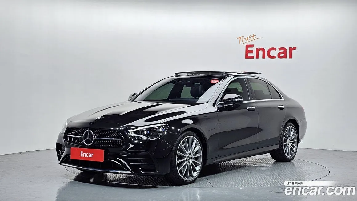 Mercedes-Benz E-Class — фото 1