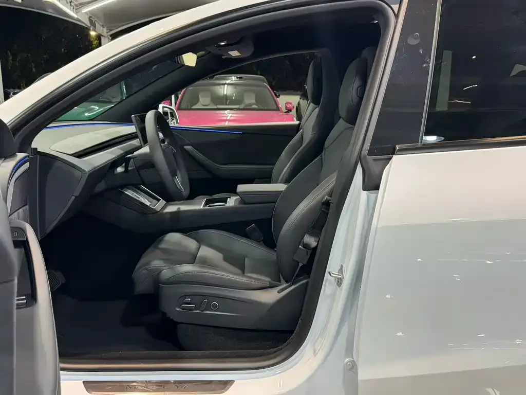 Tesla Model Y L 2026 из CN, фото 6