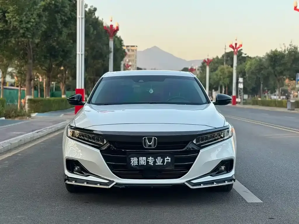 Honda Accord — фото 2