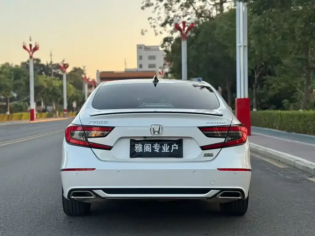 Honda Accord — фото 5