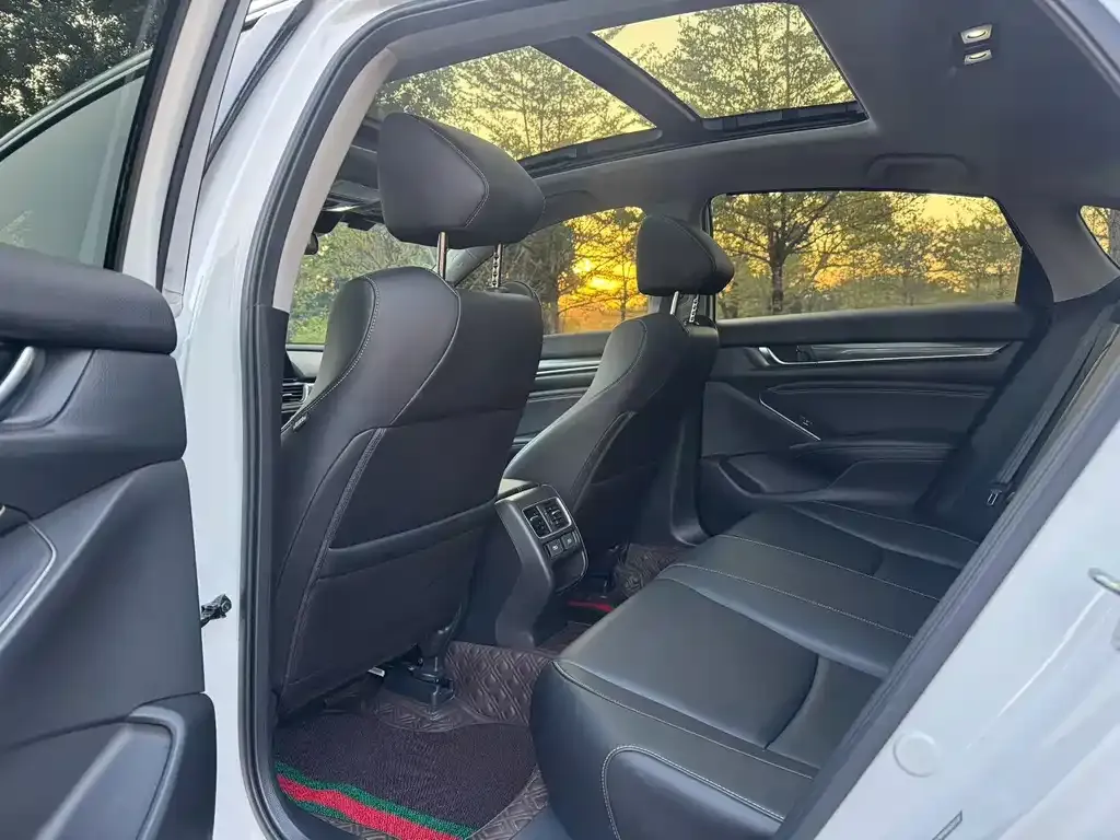 Honda Accord — фото 3