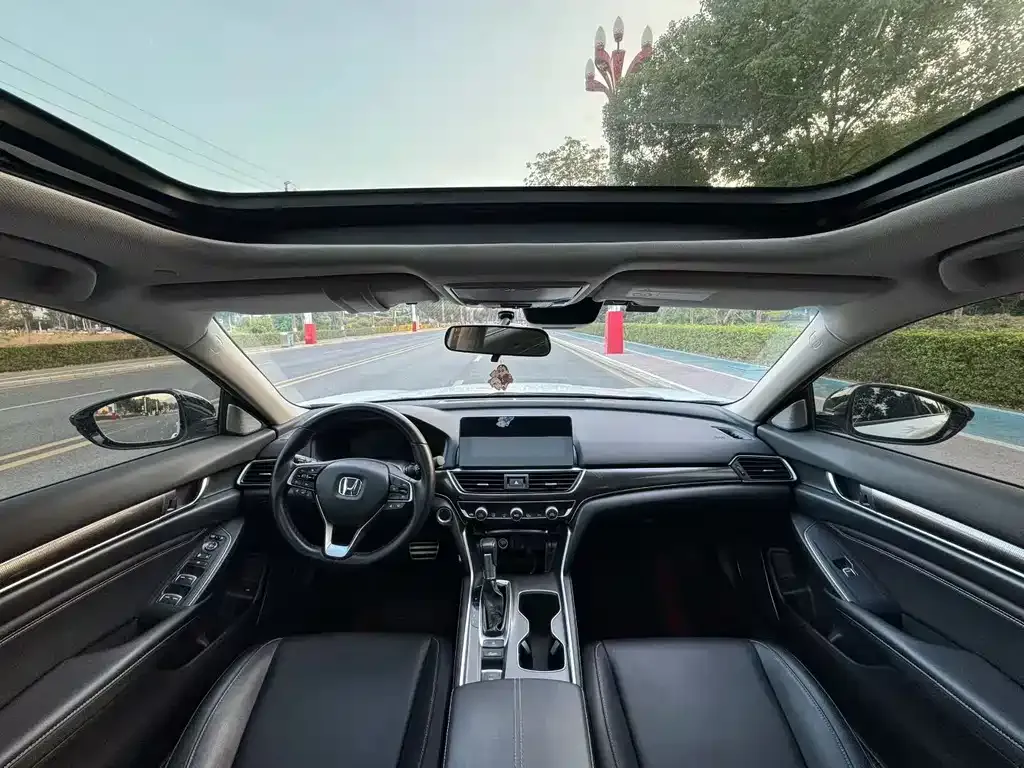 Honda Accord — фото 6