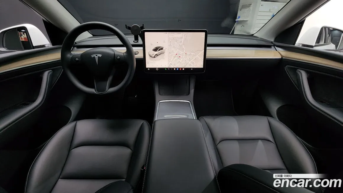 Tesla Model Y — фото 2