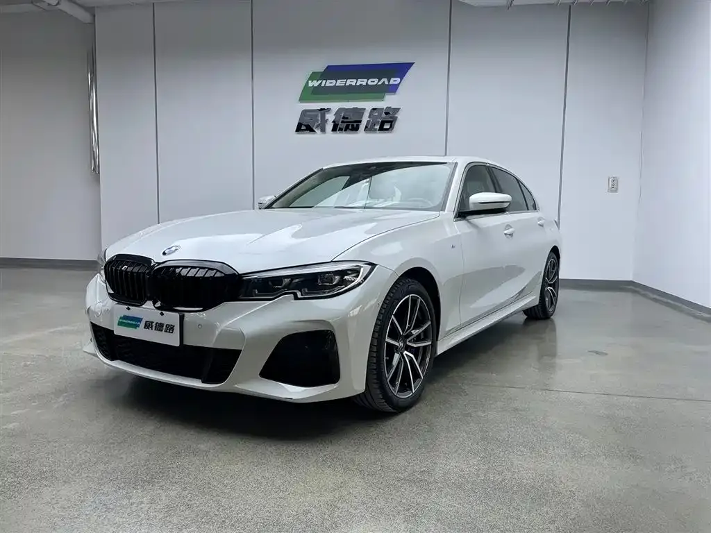 BMW 3 Series 2022 из CN, фото 1
