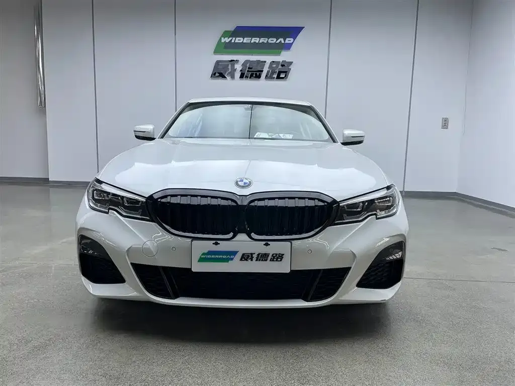 BMW 3 Series 2022 из CN, фото 6