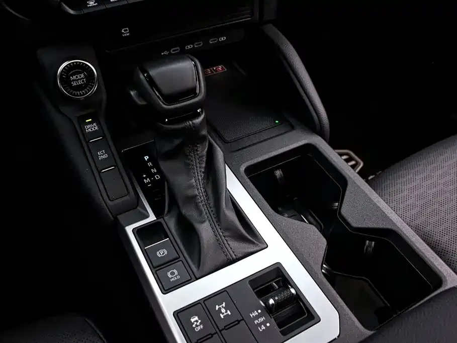 Toyota Prado 2025 из CN, фото 4
