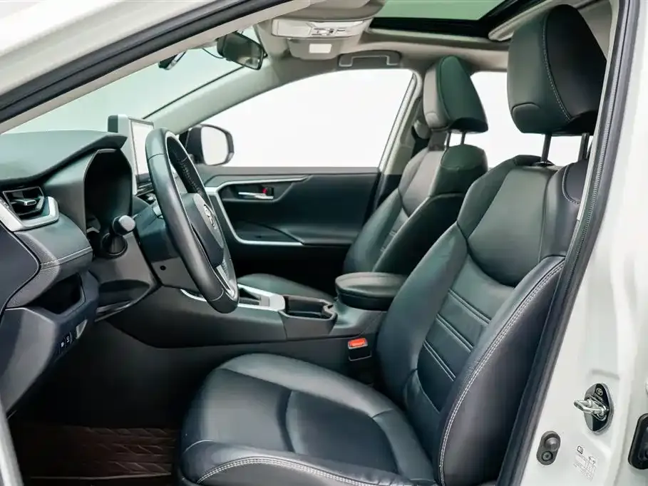 Toyota RAV4 2021 из CN, фото 10
