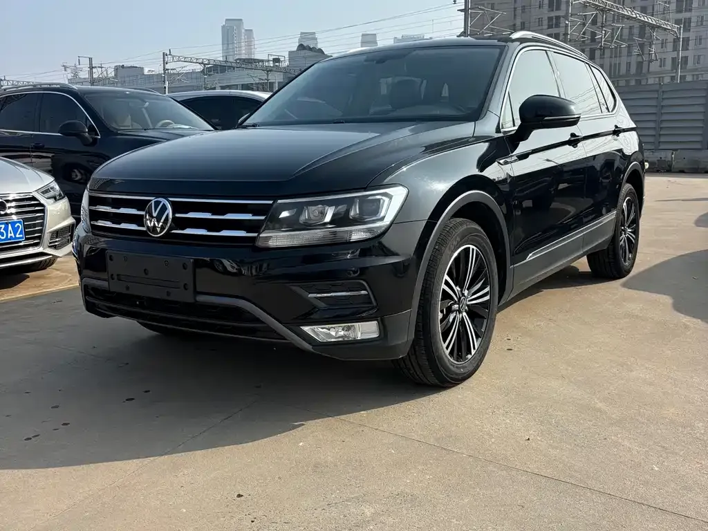 Volkswagen Tiguan L 2021 из CN, фото 1