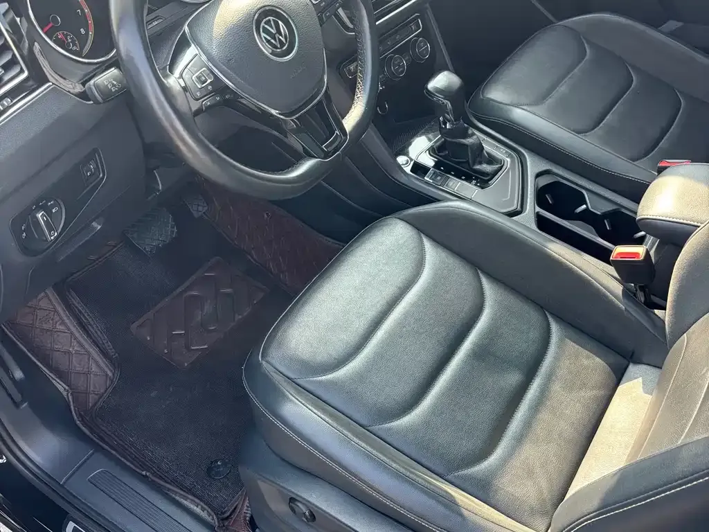 Volkswagen Tiguan L 2021 из CN, фото 8