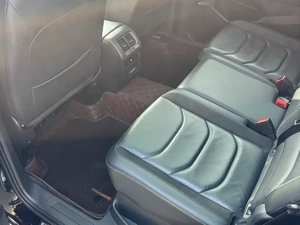 Volkswagen Tiguan L 2021 из CN, фото 9