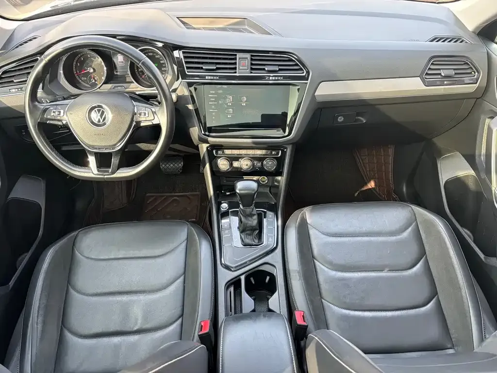 Volkswagen Tiguan L 2021 из CN, фото 2