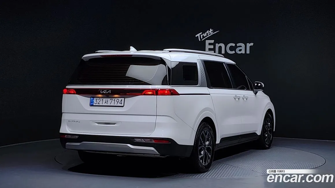 Kia Carnival — фото 2