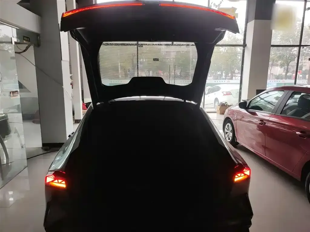 Changan UNI-V 2024 из CN, фото 6
