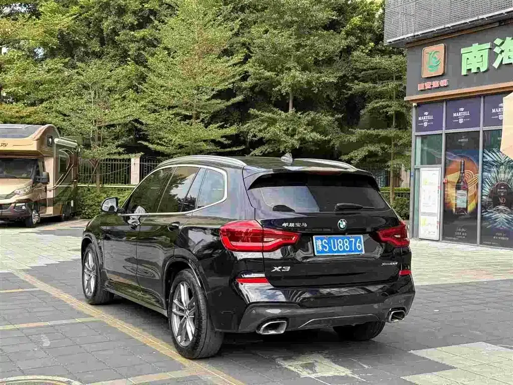 BMW X3 — фото 8