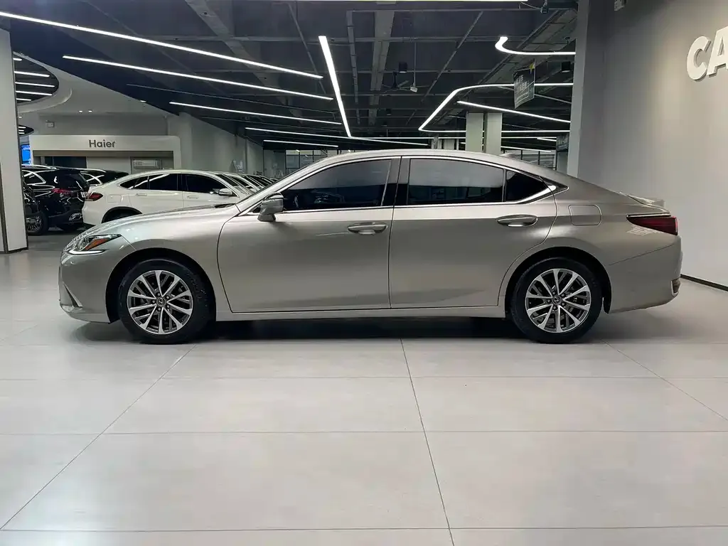 Lexus ES 2021 из CN, фото 10