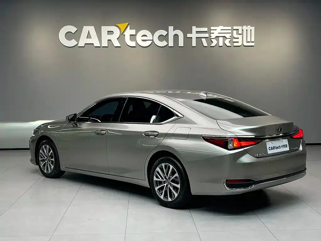 Lexus ES 2021 из CN, фото 3