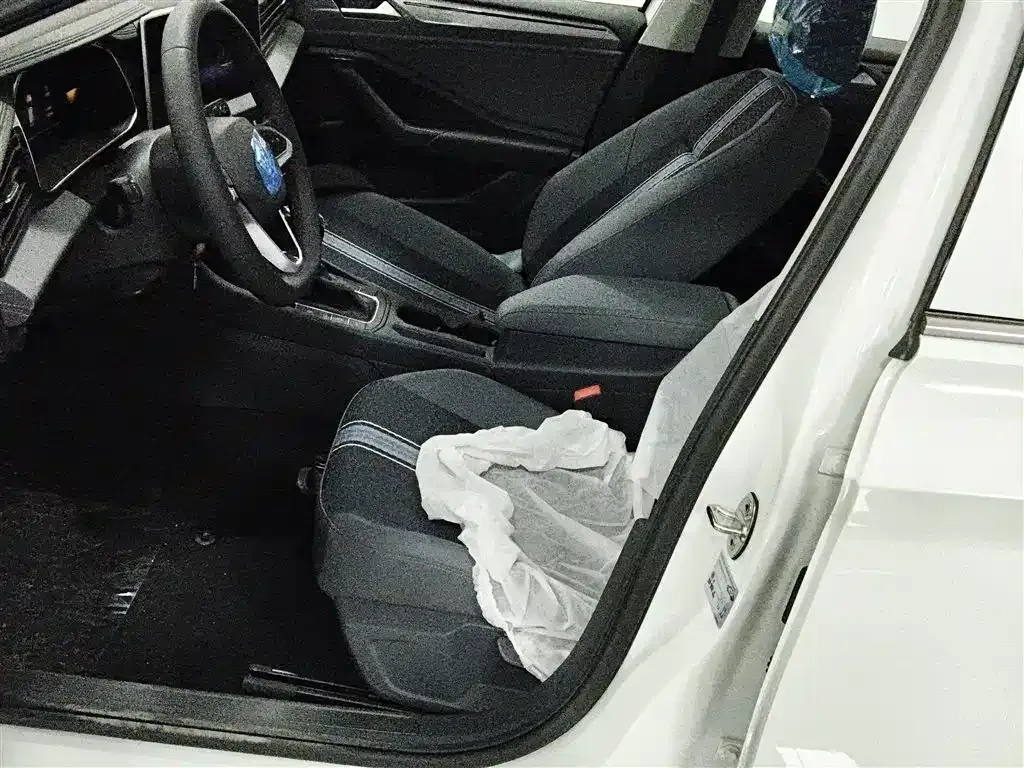 Volkswagen Sagitar 2025 из CN, фото 7