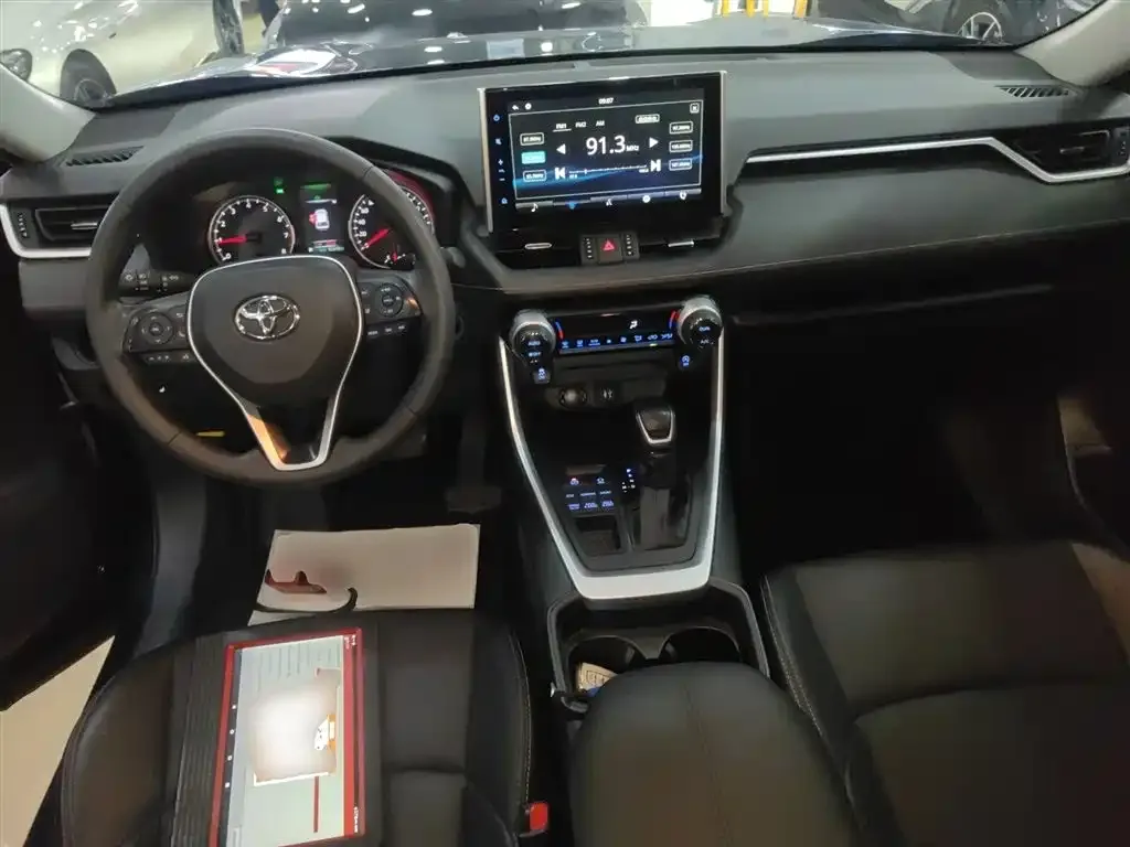 Toyota Wildlander 2022 из CN, фото 10