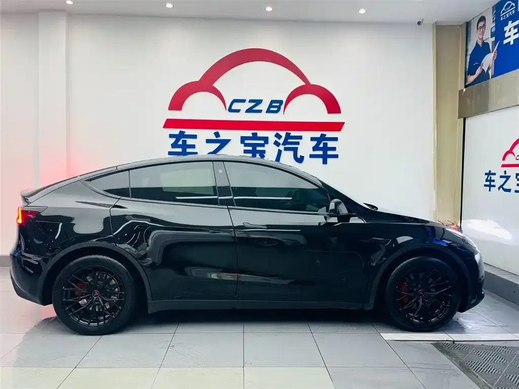 Tesla Model Y 2023 из CN, фото 3