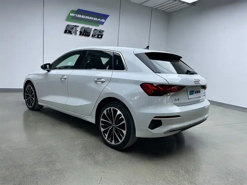 Audi A3 2023 из CN, фото 9