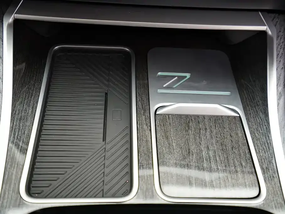 BMW i7 2024 из CN, фото 10