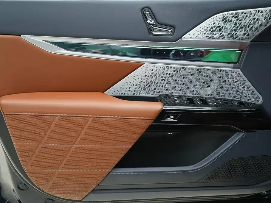 BMW i7 2024 из CN, фото 9