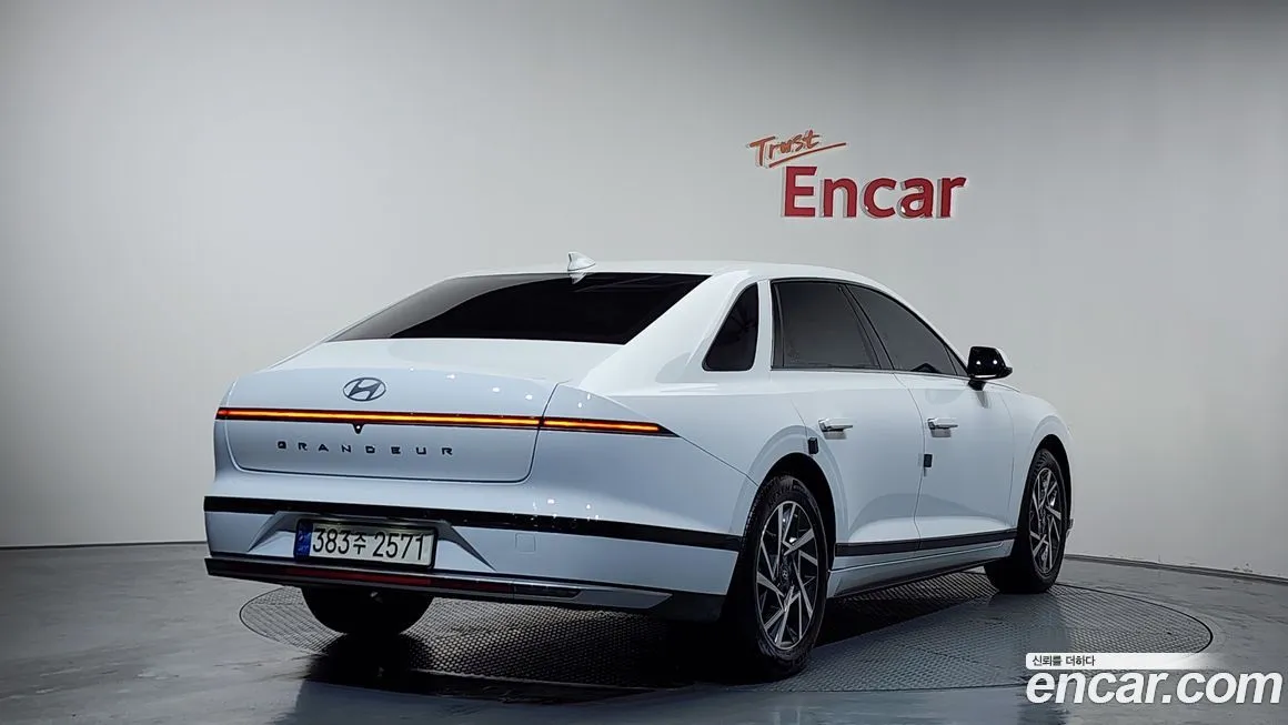 Hyundai Grandeur 2023 из KR, фото 9