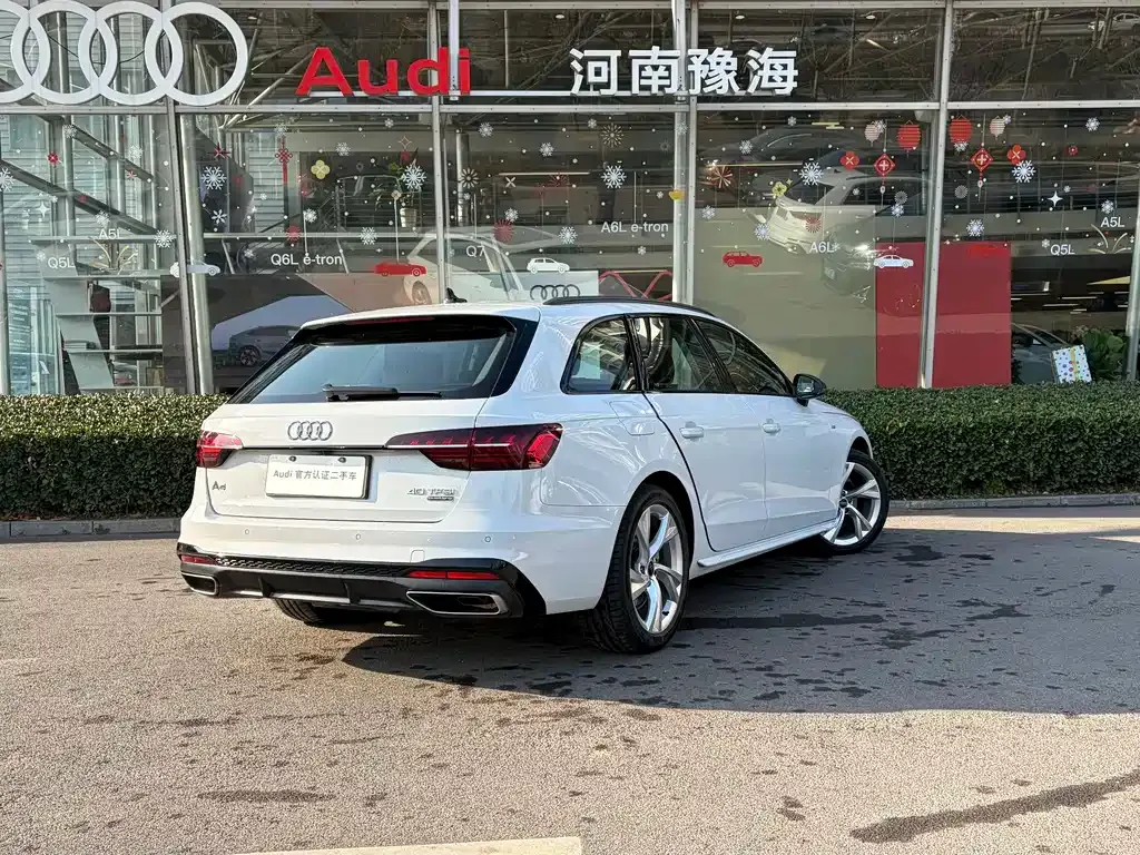 Audi A4 (Import) — фото 7