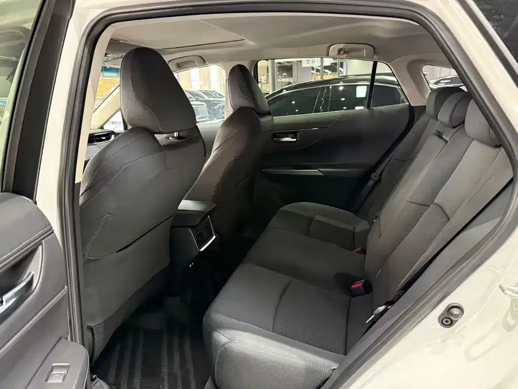 Toyota Harrier 2025 из CN, фото 8
