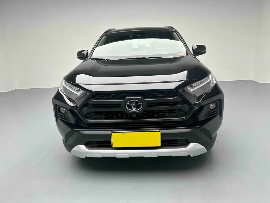 Toyota RAV4 — фото 3