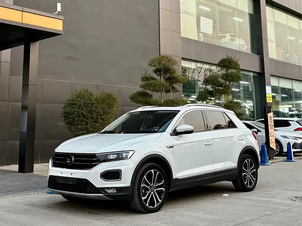 Volkswagen T-Roc 2023 из CN, фото 1