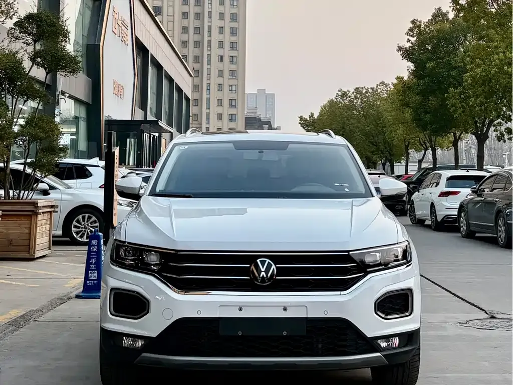 Volkswagen T-Roc 2023 из CN, фото 4