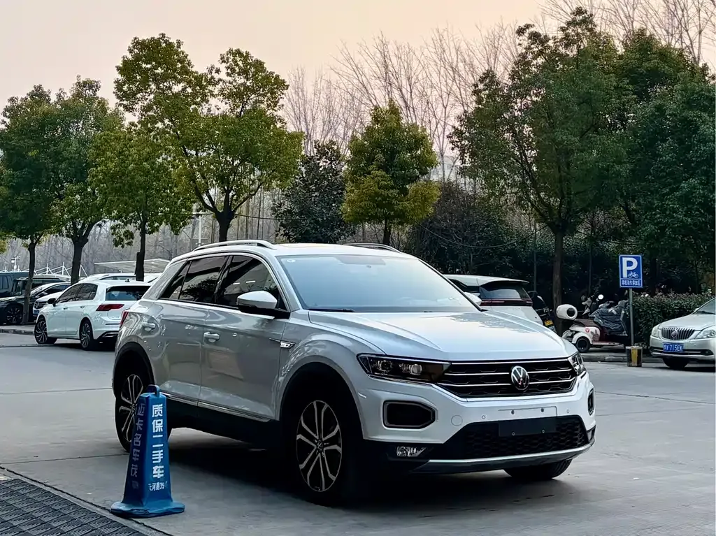 Volkswagen T-Roc 2023 из CN, фото 3