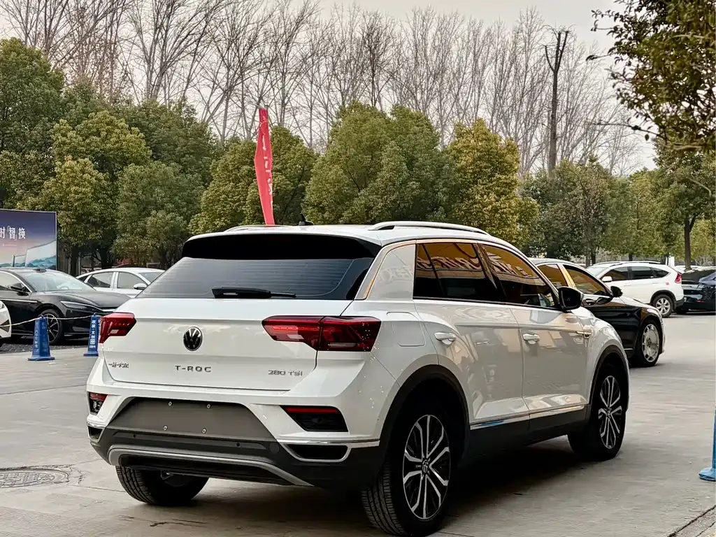 Volkswagen T-Roc 2023 из CN, фото 9
