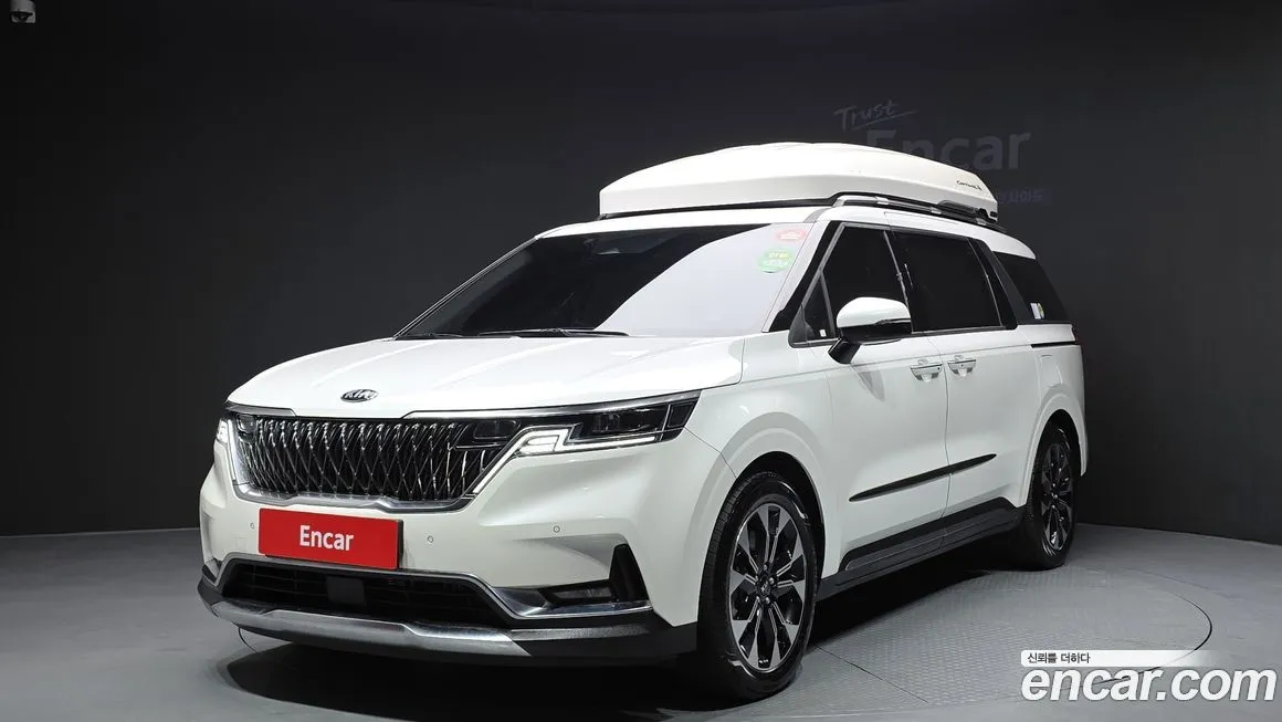 Kia Carnival — фото 1