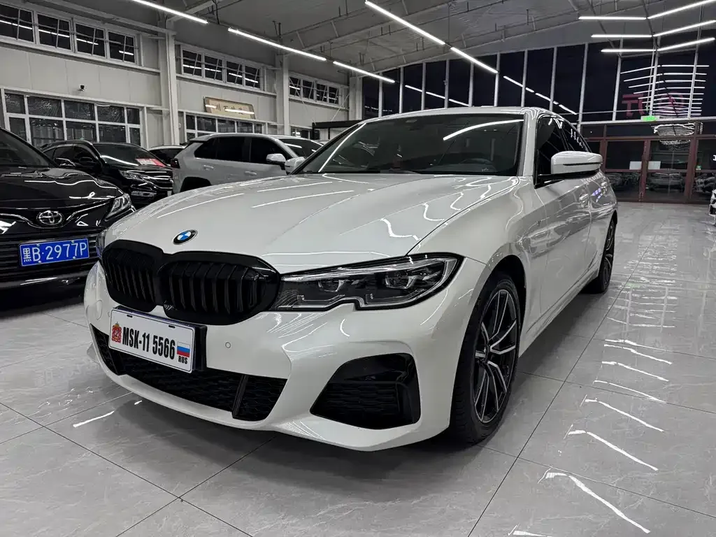 BMW 3 Series 2021 из CN, фото 1