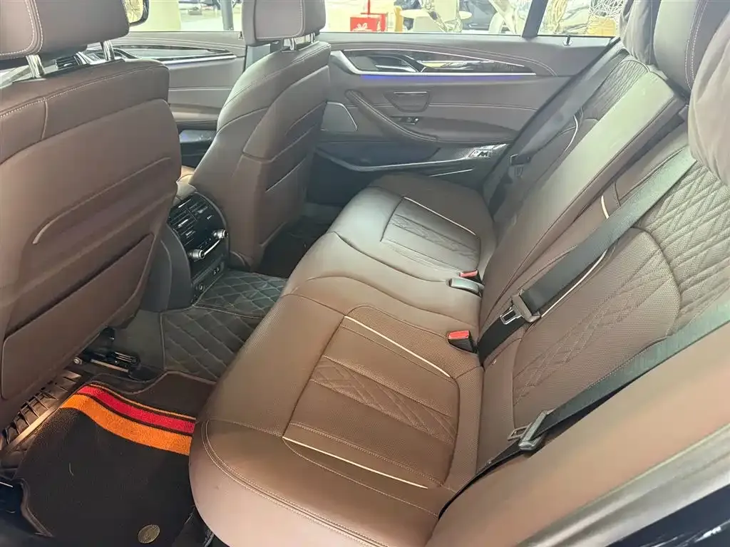 BMW 5 Series 2022 из CN, фото 3